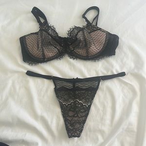Victoria secret lingerie set